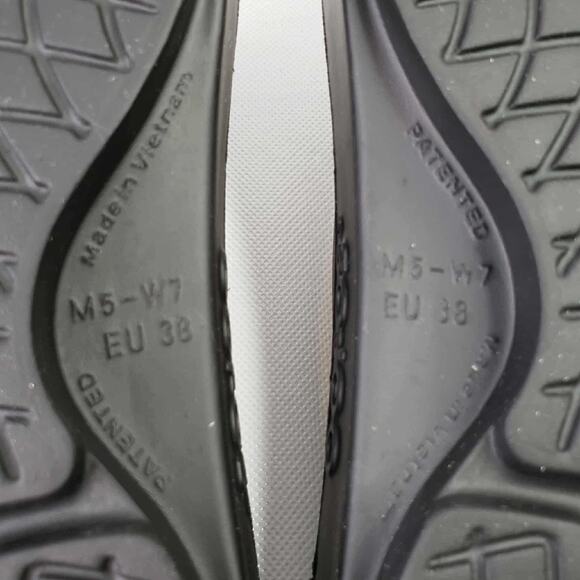 Oofos Ooahh Sandals Slides Black Women’s Size 7 Comfort Recovery - Picture 8 of 9